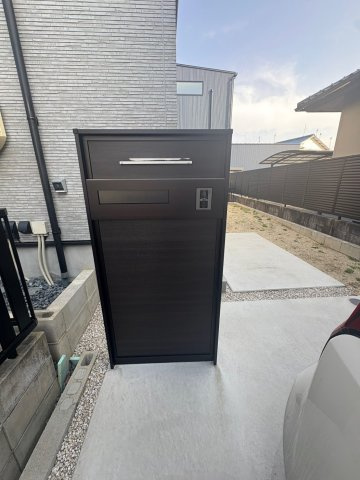 四郷町下古屋戸建のエントランス