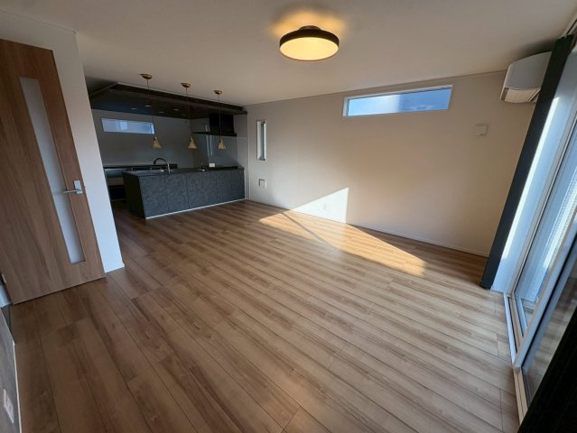 四郷町下古屋戸建の居間・リビング