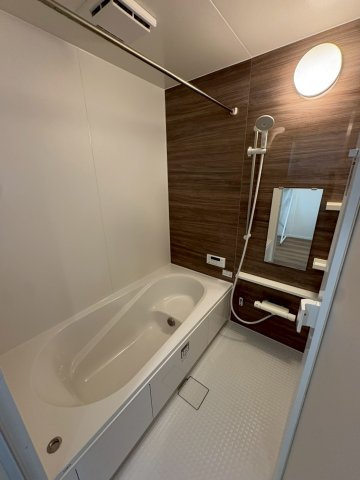 四郷町下古屋戸建の浴室