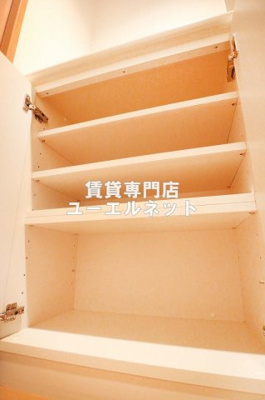 【設備】 | サンロワール江坂リュッセ | 収納力たっぷりのシューズボックスで玄関すっきり！