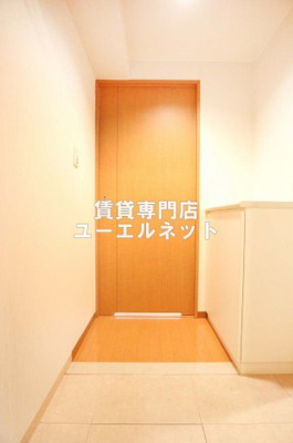 【玄関】 | サンロワール江坂リュッセ | 住まいの顔ともなる玄関