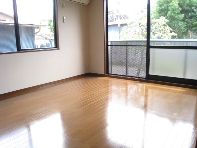 ボンヌールのバルコニー|日当たり良いですよ