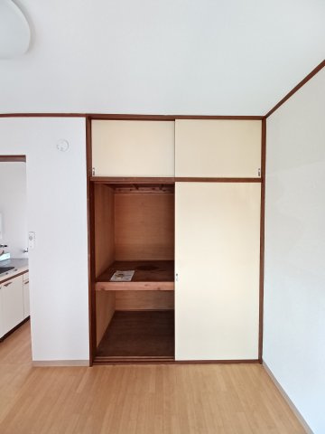 リバーサイドハイツB棟の収納|便利な収納スペースです