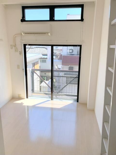 ラフィーネひばりヶ丘の居間・リビング