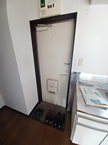 ラビットハウスきさくの玄関|明るい玄関です