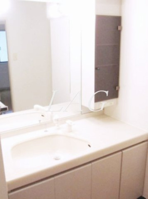 【独立洗面台】 | リズ国立西ＮＯ．１ | 独立洗面台です。
