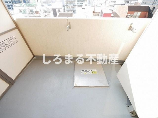 セレニテ日本橋ESTのバルコニー