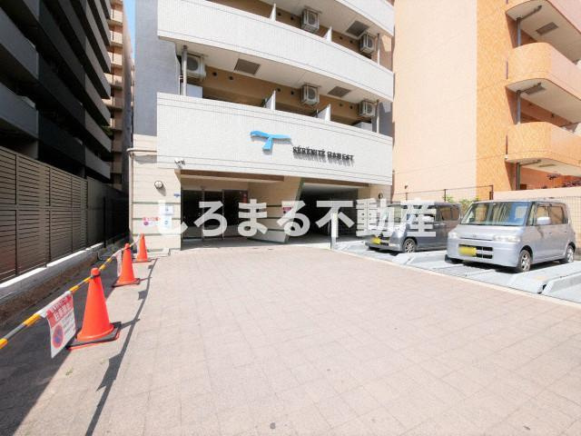 セレニテ日本橋ESTのエントランス