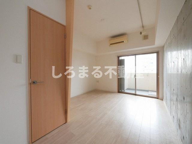 セレニテ日本橋ESTの居間・リビング