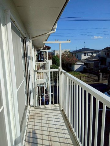第２フラワーハイツのバルコニー|お洗濯にも便利なバルコニー付き