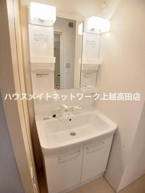 シャトー・グランデの洗面所|洗髪洗面化粧台