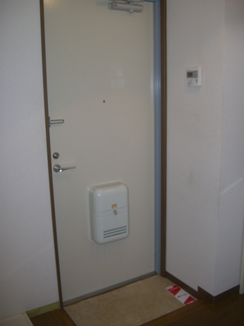 プチモコハウスの玄関