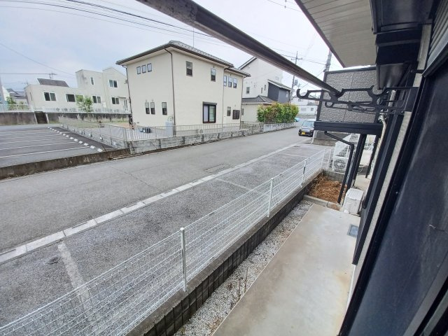 PISO  A棟のバルコニー|お洗濯にも便利なバルコニー付き