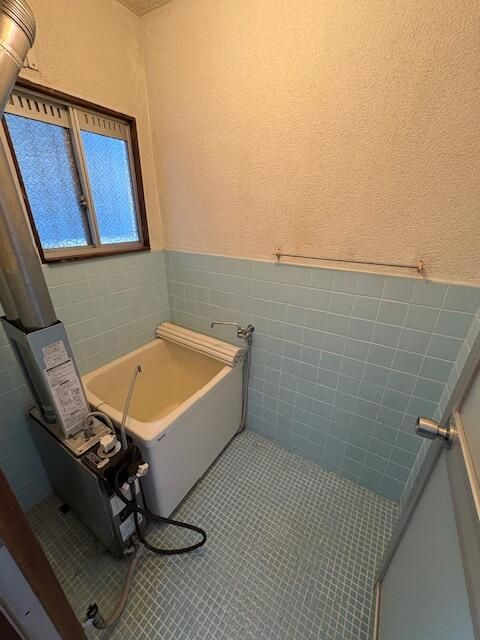 ワイエムハイツの浴室