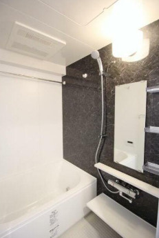 【浴室】 | ドルチェドミール | 浴室乾燥機付きバス。