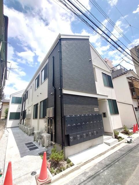 足立区千住中居町のアパートの外観