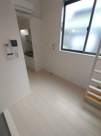 足立区千住中居町のアパートの居間・リビング