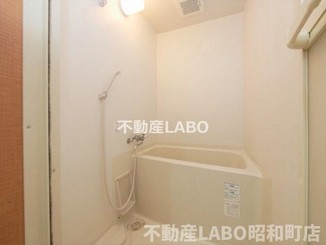 ヴィラナリー西九条の浴室