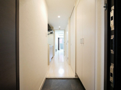 【玄関】 | プレサンス堺筋本町フィリア | きれいな玄関です