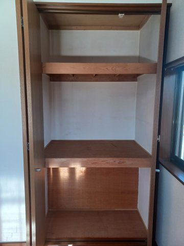 松葉町遠山様アパートの収納|収納豊富です