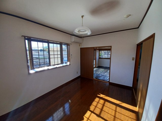 松葉町遠山様アパートの居間・リビング|６帖