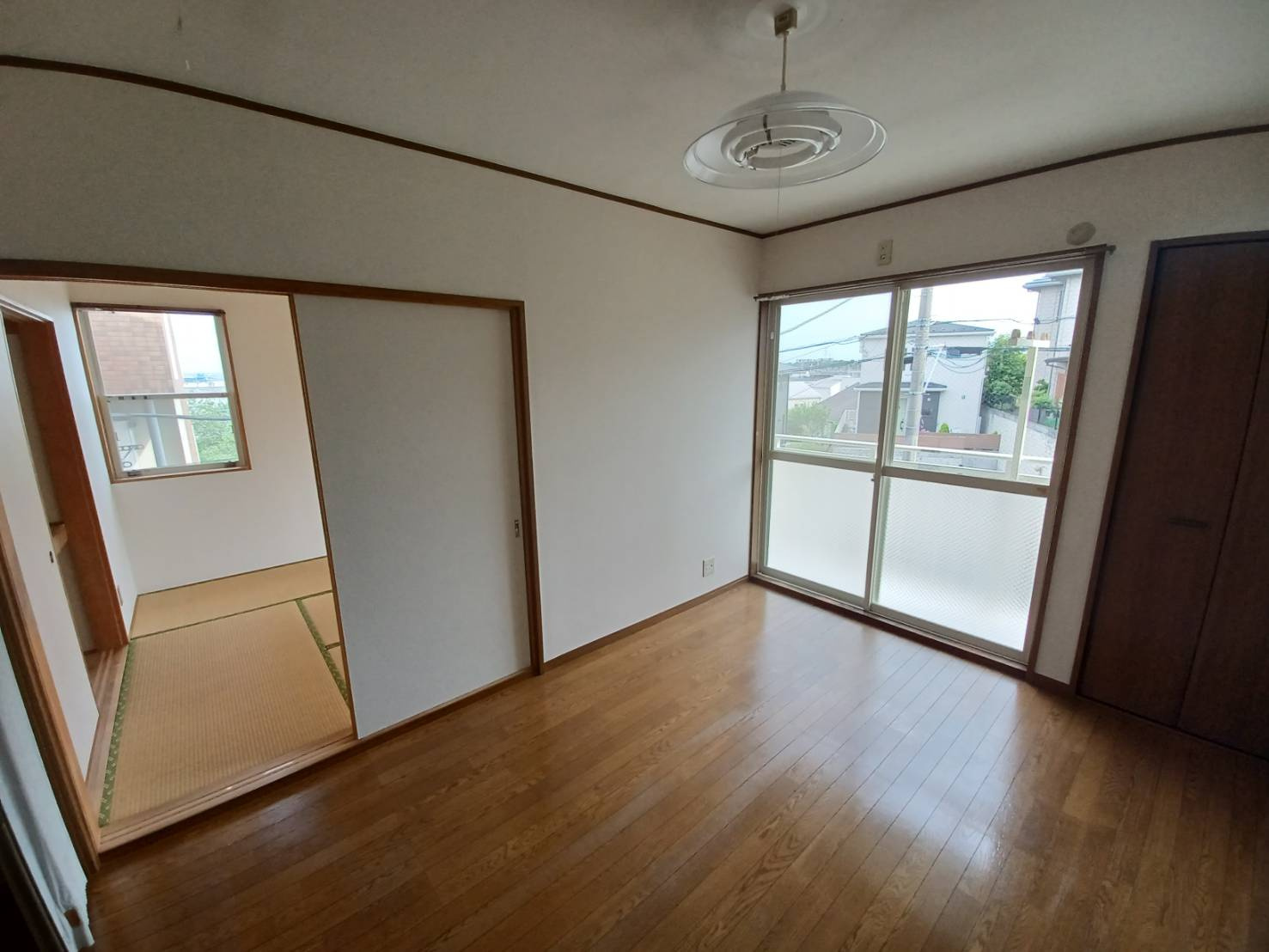 ジョイスタカハシB棟の居間・リビング|ゆったりとしたリビングです