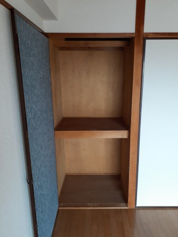 東松山マンションの収納|ちょっとした収納スペースも充実しています