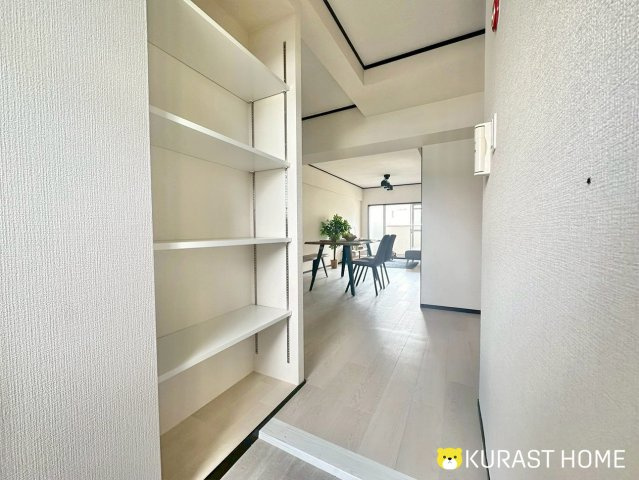 九条住宅B棟　2階の玄関