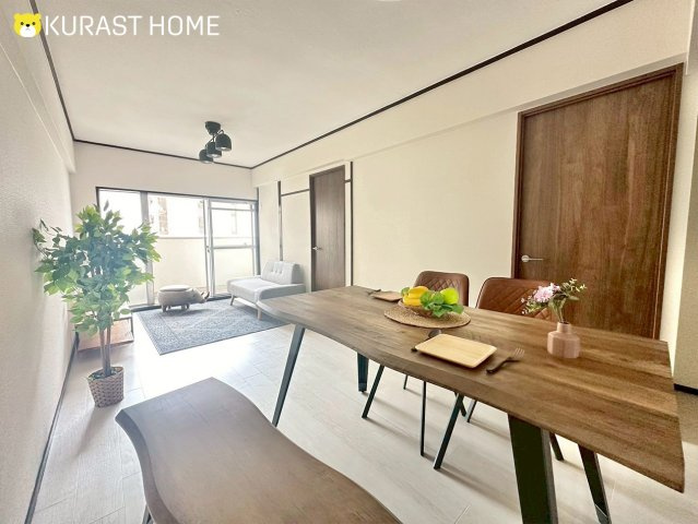 九条住宅B棟　2階の居間・リビング