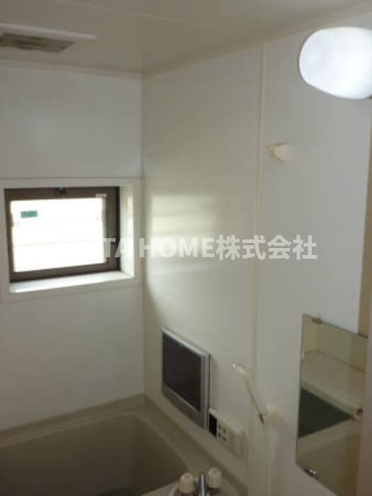 エスポワール・マサの浴室|追い焚き機能付きのバスルーム(*^-^*)