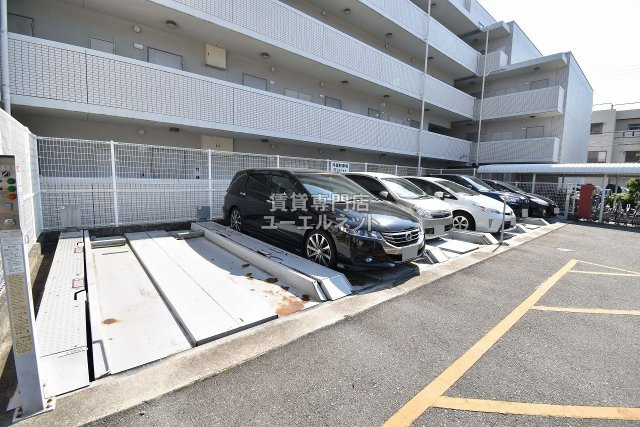 【駐車場】 | BLOOM LIFE TSUKAGUCHI | 敷地内駐車場