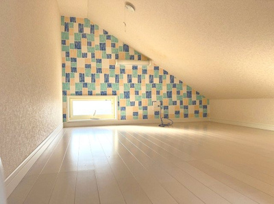 【寝室】 | ユナイト山手ポール・メトラン | 寝室としてもお使いいただけるロフト※クリーニング前の写真です