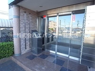 【エントランス】 | グランシャルマン | ゆとりのあるエントランスです