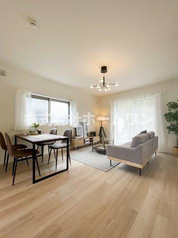 青梅市畑中　中古戸建の居間・リビング