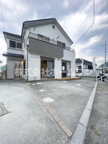 青梅市畑中　中古戸建の駐車場