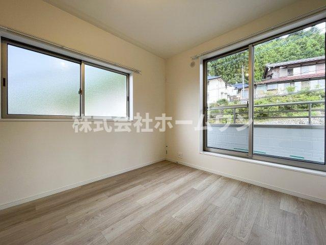 青梅市畑中　中古戸建の洋室|広々とした洋室です