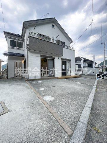 青梅市畑中　中古戸建の駐車場|カースペースがあります
