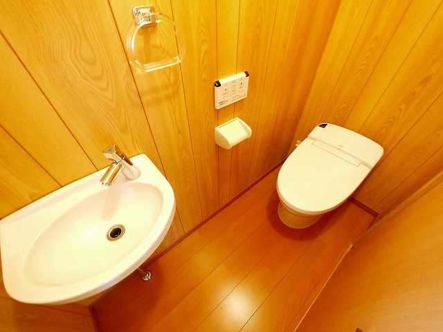 吉田借家のトイレ|コンパクトで使いやすいトイレです