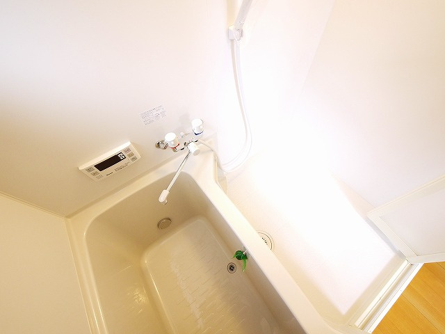 吉田借家の浴室|きれいなお風呂です