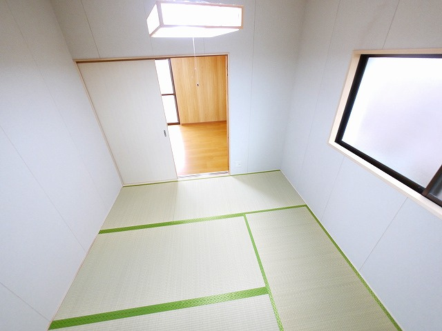 吉田ハウスの和室|和室ならではの温かな和の空間で寛ぎの時間を過ごせます