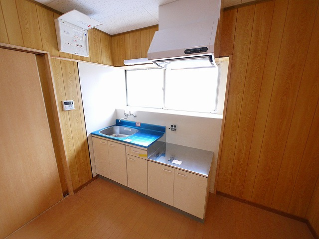 吉田借家のキッチン|きれいなキッチンです