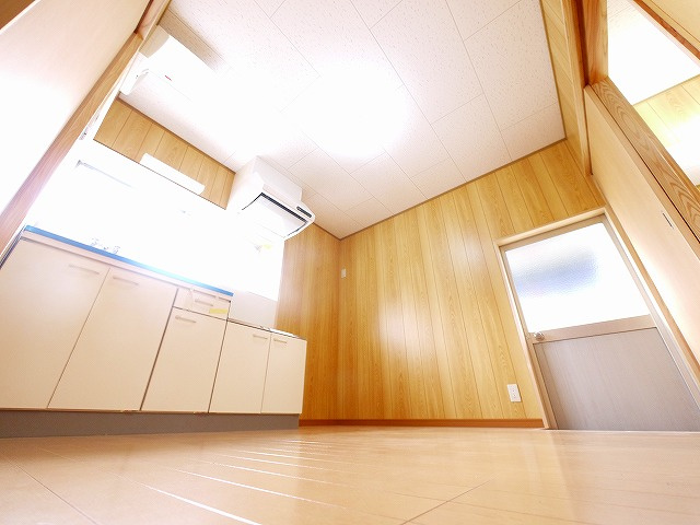 吉田借家の居間・リビング|ゆったりとした居間です