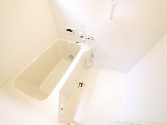 吉田借家の浴室|日々の疲れを癒すお風呂付です