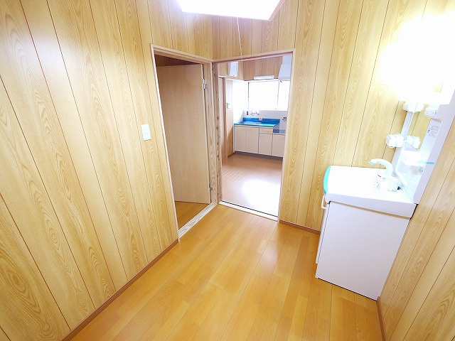 吉田借家の洗面所|使いやすい洗面所です