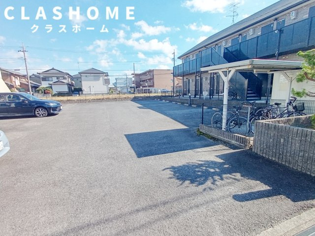 アンプルール ブワ ルピナス　　　刈谷市の賃貸はクラスホーム刈谷店の駐車場