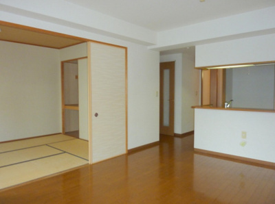 【居間・リビング】 | ロイヤルメゾン草上