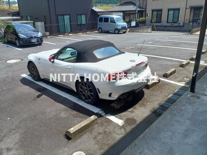 ＲＩＯ ＡＯＮＯ　Ⅳ号館の駐車場|敷地内に駐車場があります!(^^)!