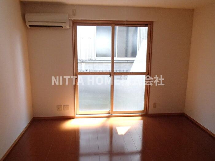 ＲＩＯ ＡＯＮＯ　Ⅳ号館の居間・リビング|室内は８帖の洋室です☆