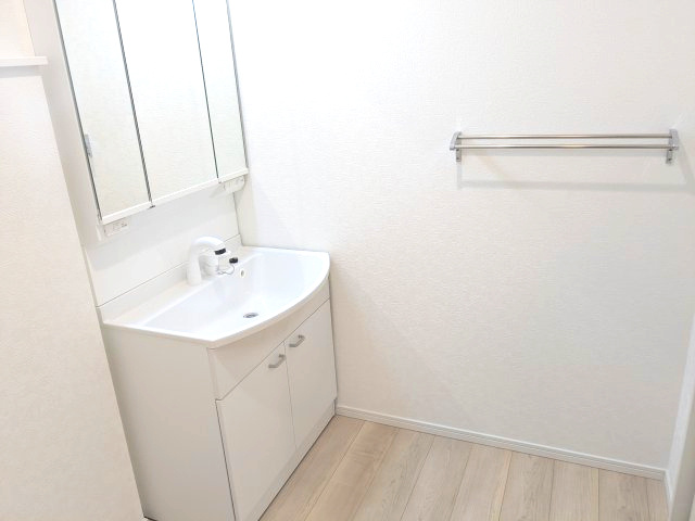 CRADLE GARDEN下里見町の独立洗面台