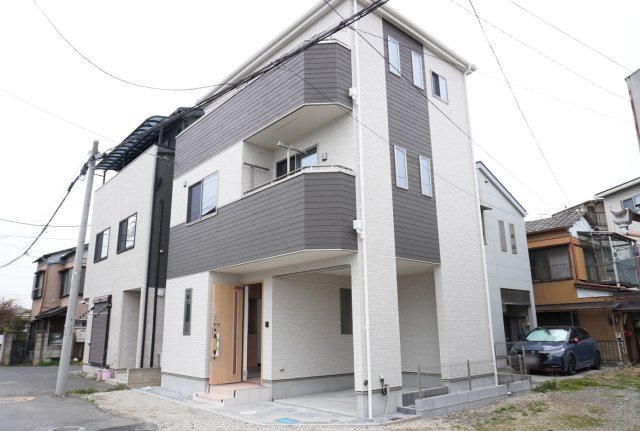 越谷市大成町7丁目 新築分譲住宅の外観